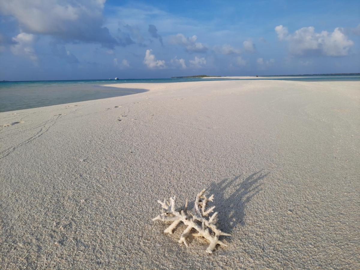 Royal Beach Dhigurah Dhigurah  Exterior photo